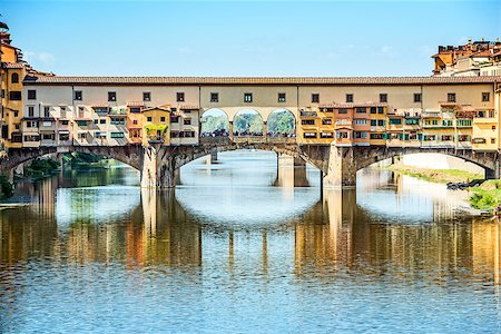 ponte vecchio - Picture of the famous ponte Vecchio in Florence, Italy Photographie de stock - Aubaine LD & Abonnement, Code: 400-07170615