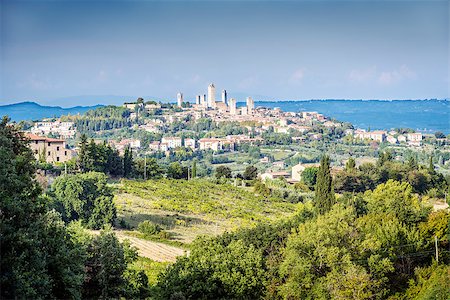 simsearch:400-07212378,k - Picture of the Tuscany town San Gimignano in Italy Foto de stock - Royalty-Free Super Valor e Assinatura, Número: 400-07170616