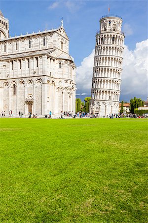 simsearch:400-06085658,k - An image of the great Piazza Miracoli in Pisa Italy Stockbilder - Microstock & Abonnement, Bildnummer: 400-07170646
