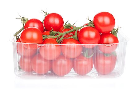 simsearch:400-06101333,k - Cherry tomatoes in packaging. Isolated on white background Stock Photo - Budget Royalty-Free & Subscription, Code: 400-07172319