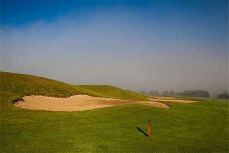simsearch:400-07218310,k - Summer golf course in the morning mist Fotografie stock - Microstock e Abbonamento, Codice: 400-07207308