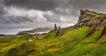 Panoramic view of Old man of Storr mountains, Scottish highlands, United Kingdom Foto de stock - Super Valor sin royalties y Suscripción, Código: 400-07207919