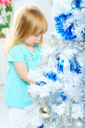 simsearch:400-07088886,k - beautiful happy small girl decorate christmas tree Stock Photo - Budget Royalty-Free & Subscription, Code: 400-07208066