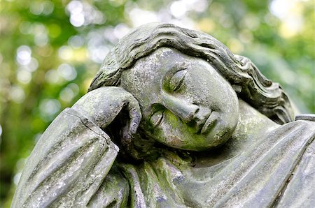 simsearch:862-08091523,k - Weathered statue of an Angel - tombstone - old Prague cemetery, Czech republic, Europe Stockbilder - Microstock & Abonnement, Bildnummer: 400-07208157