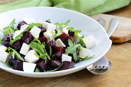 simsearch:400-07260354,k - salad with beetroot and soft feta cheese and arugula Stockbilder - Microstock & Abonnement, Bildnummer: 400-07208617