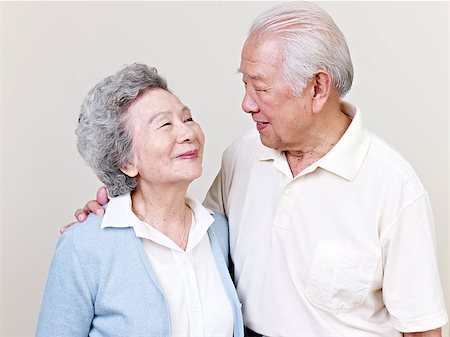 simsearch:400-05711437,k - portrait of a senior asian couple. Foto de stock - Super Valor sin royalties y Suscripción, Código: 400-07208918