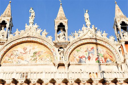 simsearch:400-07214365,k - Basilica San Marco; facade particular Foto de stock - Royalty-Free Super Valor e Assinatura, Número: 400-07214363