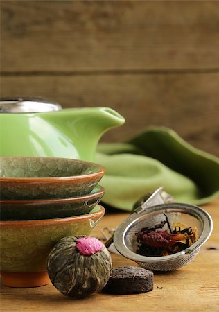 simsearch:400-08045087,k - set for a traditional tea drinking (kettle, cups and green tea) Stock Photo - Budget Royalty-Free & Subscription, Code: 400-07215182