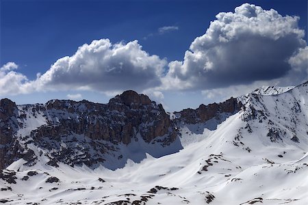 simsearch:400-09079917,k - Snow mountains and blue sky with cloud in nice day. Turkey, Central Taurus Mountains, Aladaglar (Anti-Taurus), plateau Edigel (Yedi Goller) Stockbilder - Microstock & Abonnement, Bildnummer: 400-07215533