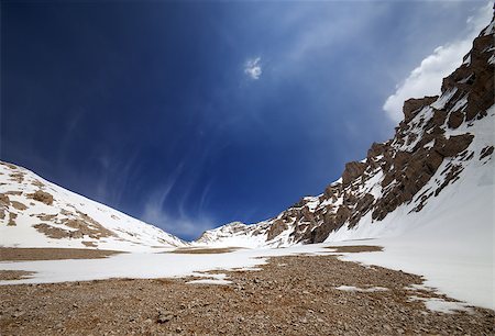 simsearch:400-07215536,k - Snowy rocks and blue sky. Turkey, Central Taurus Mountains, Aladaglar (Anti Taurus). Wide angle view. Foto de stock - Super Valor sin royalties y Suscripción, Código: 400-07217925