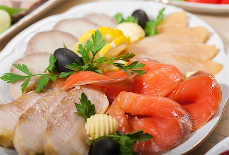 simsearch:400-04505555,k - Photo slicing of different species of fish is beautifully laid out on a plate Foto de stock - Royalty-Free Super Valor e Assinatura, Número: 400-07218746