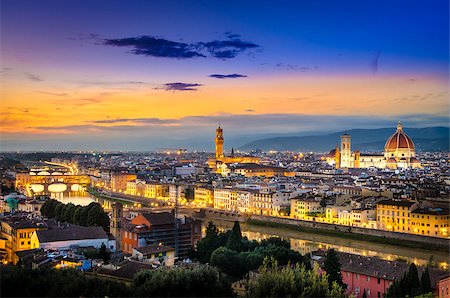 simsearch:400-08573174,k - Scenic view of Florence after sunset from Piazzale Michelangelo, Florence, Italy Foto de stock - Super Valor sin royalties y Suscripción, Código: 400-07219400