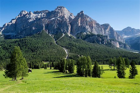 view of the mount of Alta Badia, Dolomites - Italy Foto de stock - Royalty-Free Super Valor e Assinatura, Número: 400-07210446