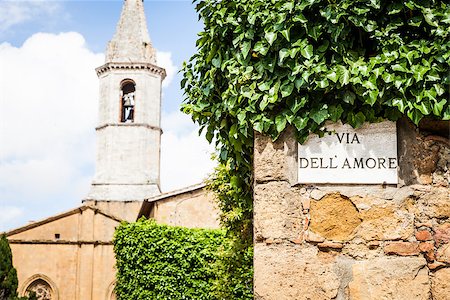 simsearch:400-07212378,k - Italy - Pienza town. The streetsign of Via dell'amore (Love Street) Stock Photo - Budget Royalty-Free & Subscription, Code: 400-07212378
