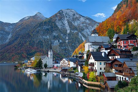 Image of famous alpine village Halstatt during colourful fall morning. Foto de stock - Super Valor sin royalties y Suscripción, Código: 400-07212718