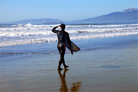 simsearch:400-04108589,k - Surfer on a coastline. Ocean Beach in San Francisco, CA Foto de stock - Super Valor sin royalties y Suscripción, Código: 400-07212723