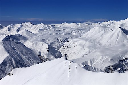 simsearch:400-04922906,k - Snowy plateau and off-piste slope. Caucasus Mountains, Georgia, ski resort Gudauri. Stockbilder - Microstock & Abonnement, Bildnummer: 400-07221322