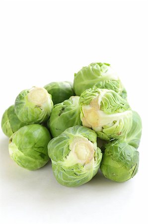 simsearch:400-06429494,k - fresh raw organic green brussel sprouts Stock Photo - Budget Royalty-Free & Subscription, Code: 400-07221574
