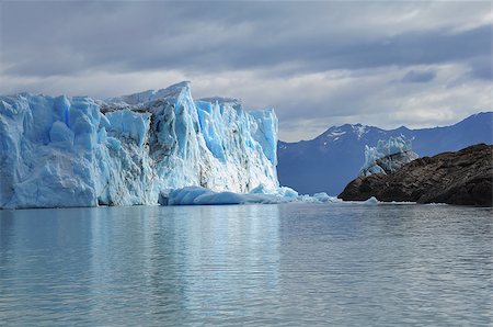 simsearch:628-02197991,k - Patagonia. Argentina. Fotografie stock - Microstock e Abbonamento, Codice: 400-07244625