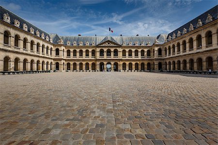 Les Invalides War History Museum in Paris, France Fotografie stock - Microstock e Abbonamento, Codice: 400-07245530