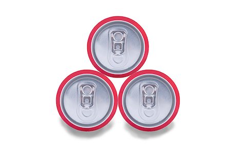 simsearch:400-07617621,k - three aluminum beverage cans closed with shadow Photographie de stock - Aubaine LD & Abonnement, Code: 400-07245562