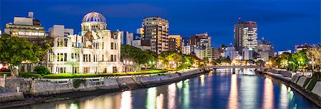 simsearch:841-08239962,k - Matsuyama, Japan from Matsuyama Castle. Photographie de stock - Aubaine LD & Abonnement, Code: 400-07246634