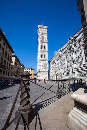 simsearch:400-07482007,k - Cathedral Santa Maria del Fiore and it's tower bell - Florence, Italy Fotografie stock - Microstock e Abbonamento, Codice: 400-07248011