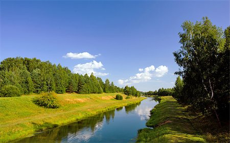 simsearch:400-07107314,k - Summer landscape with a river and grass on the coast Fotografie stock - Microstock e Abbonamento, Codice: 400-07248323