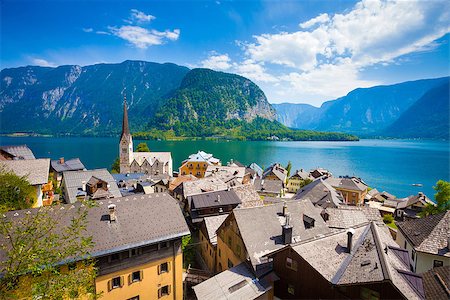 simsearch:879-09021123,k - View of Hallstatt village with lake and Alps behind, Austria Foto de stock - Royalty-Free Super Valor e Assinatura, Número: 400-07249709