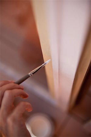 rettich - hands of a girl with a paintbrush painting a window as a do-it-yourself job Stock Photo - Budget Royalty-Free & Subscription, Code: 400-07249828