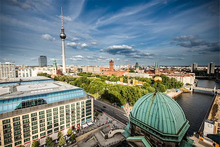 simsearch:400-07255679,k - Aerial bird eye view of the cityscape of Berlin, Germany Stockbilder - Microstock & Abonnement, Bildnummer: 400-07249936