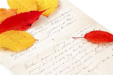 simsearch:700-03003490,k - handwritten old letter with color autumn leaves Fotografie stock - Microstock e Abbonamento, Codice: 400-07254337