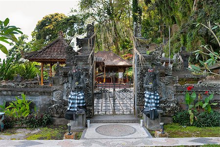 simsearch:400-05308012,k - Traditional balinese architecture. Candi bentar split gate of a temple. Fotografie stock - Microstock e Abbonamento, Codice: 400-07254476