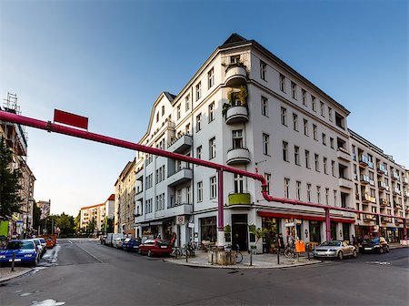 Street and Crossroads in the Center of Berlin, Germany Foto de stock - Super Valor sin royalties y Suscripción, Código: 400-07255666