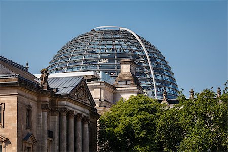 simsearch:400-07255661,k - The Roof of Reichstag Building in Berlin, Germany Fotografie stock - Microstock e Abbonamento, Codice: 400-07255667