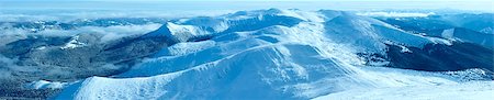simsearch:400-06861143,k - Morning misty winter mountain panorama with low-hanging clouds. View from the mount top  (Carpathian, Ukraine). Foto de stock - Super Valor sin royalties y Suscripción, Código: 400-07256800
