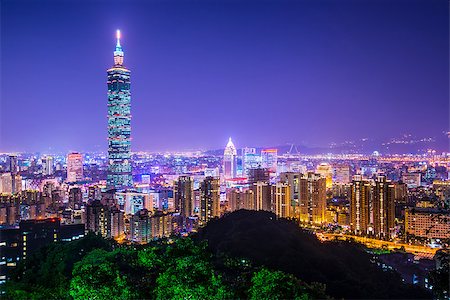 simsearch:400-07261390,k - Modern office buildings in Taipei, Taiwan at night. Fotografie stock - Microstock e Abbonamento, Codice: 400-07257236