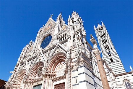 simsearch:400-06072842,k - An image of the Cathedral in Siena Foto de stock - Super Valor sin royalties y Suscripción, Código: 400-07257530