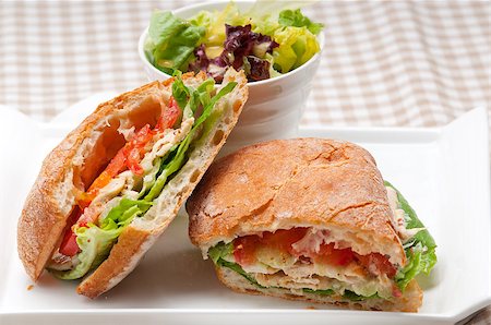 simsearch:400-06641159,k - italian ciabatta panini sandwich with chicken and tomato Foto de stock - Super Valor sin royalties y Suscripción, Código: 400-07259508