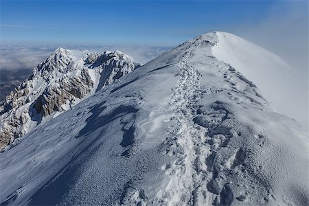 simsearch:400-08788711,k - winter mountain landscape. Piatra Craiului Mountains, Romania Foto de stock - Super Valor sin royalties y Suscripción, Código: 400-07250080