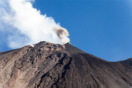 stromboli island - An image of the active volcano islands at Lipari Italy Photographie de stock - Aubaine LD & Abonnement, Code: 400-07252046