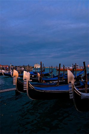 simsearch:400-07272498,k - unusual pittoresque view of Venice Italy most touristic place in the world still can find secret hidden spots Stock Photo - Budget Royalty-Free & Subscription, Code: 400-07264541