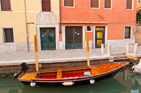 simsearch:400-07272498,k - unusual pittoresque view of Venice Italy most touristic place in the world Stock Photo - Budget Royalty-Free & Subscription, Code: 400-07264558