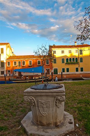 simsearch:400-07272498,k - unusual pittoresque view of Venice Italy most touristic place in the world Stock Photo - Budget Royalty-Free & Subscription, Code: 400-07264552