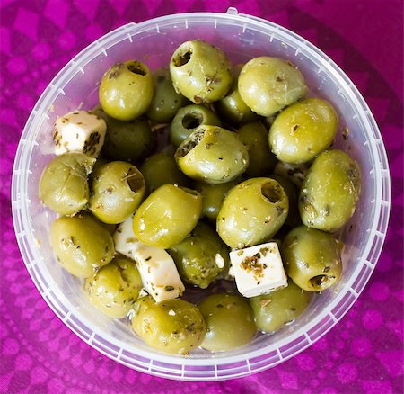 feta cheese and olives with herbs in olive oil Stockbilder - Microstock & Abonnement, Bildnummer: 400-07260354