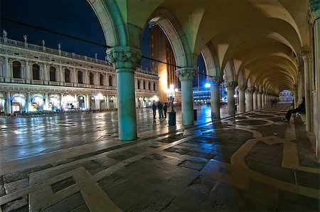 simsearch:400-07272498,k - Venice Italy Saint Marco square pittoresque view Stock Photo - Budget Royalty-Free & Subscription, Code: 400-07261198