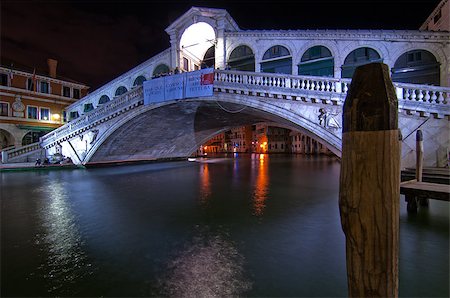 simsearch:400-07272498,k - Venice Italy Rialto bridge view one of the icons of the town Stock Photo - Budget Royalty-Free & Subscription, Code: 400-07262630