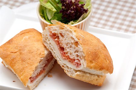 simsearch:400-06641159,k - Italian ciabatta panini sandwich with parma ham and tomato Foto de stock - Super Valor sin royalties y Suscripción, Código: 400-07263594