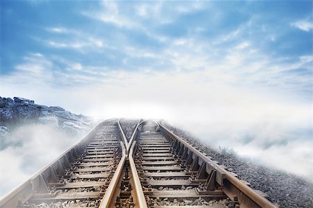 simsearch:400-07446838,k - Railway tracks leading to clouds Photographie de stock - Aubaine LD & Abonnement, Code: 400-07277227