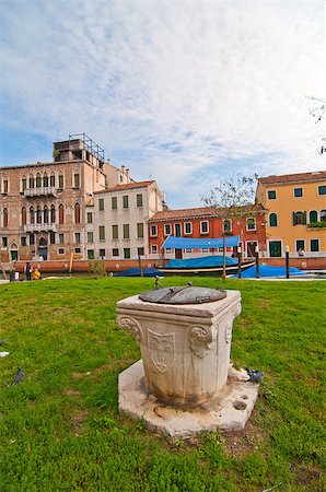 simsearch:400-07272498,k - unusual pittoresque view of Venice Italy most touristic place in the world Stock Photo - Budget Royalty-Free & Subscription, Code: 400-07278632